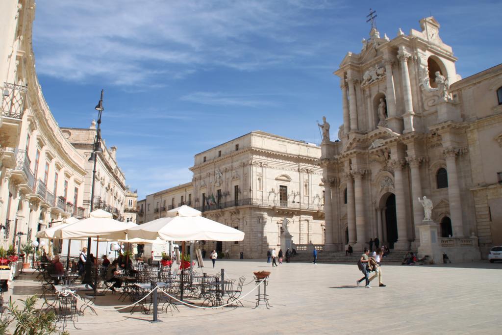 La Casa Di Ilde Al Duomo - Ortigia Holidays Syracuse Extérieur photo